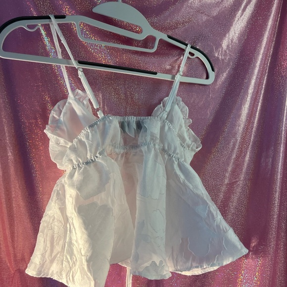 solid ruffle hem v-neck cami top - Picture 2 of 6